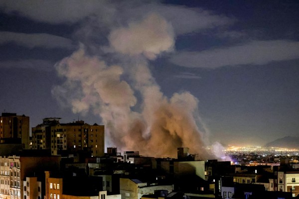 Guerra entre EUA e Irã volta à estaca zero e o mundo paga a conta