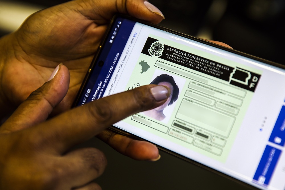 Contran aprova novas regras para CNH e encerra obrigatoriedade das autoescolas