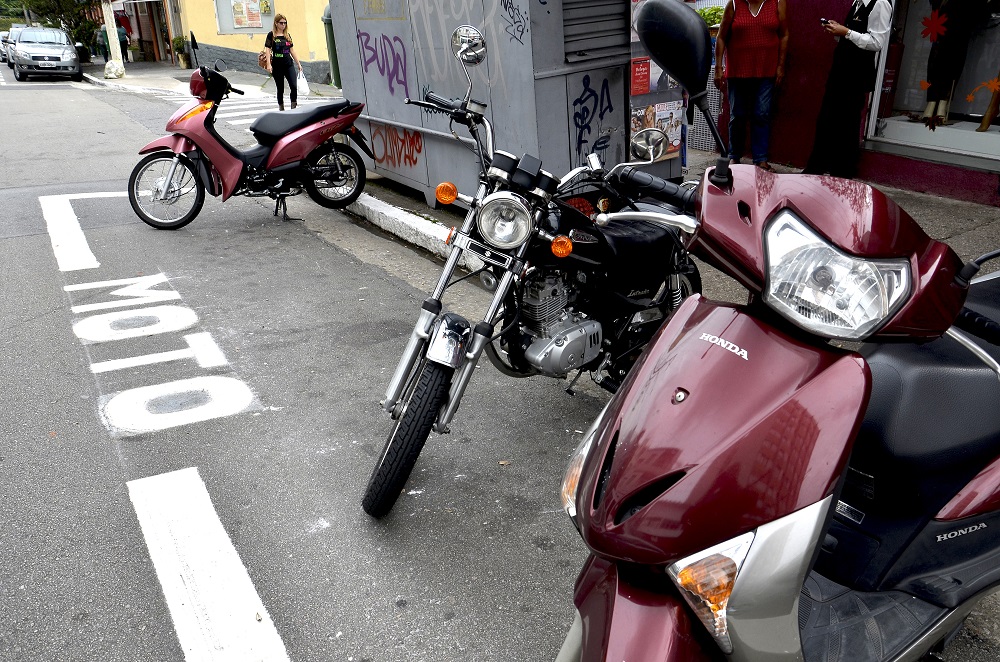 Governo de SP lança portal para tirar dúvidas sobre isenção de IPVA para motos