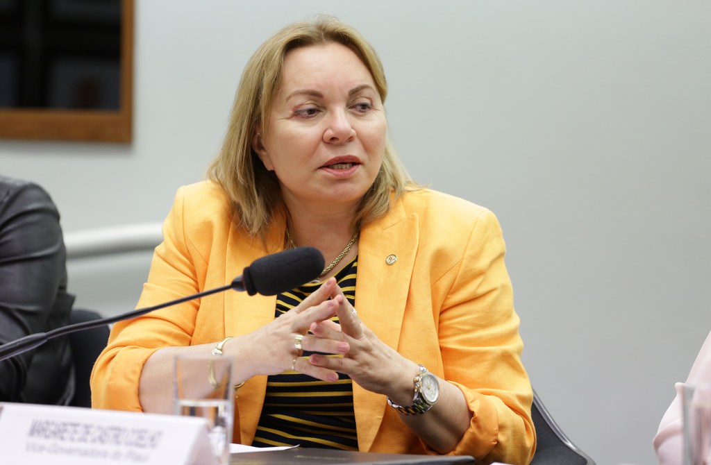 INSS: Mendonça impõe tornozeleira à deputada do MDB em operação da PF