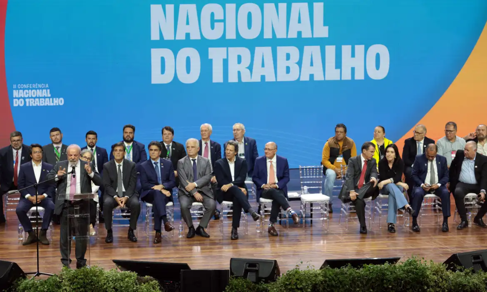 Fim da 6×1: Lula propõe negociação entre patrões, empregados e governo