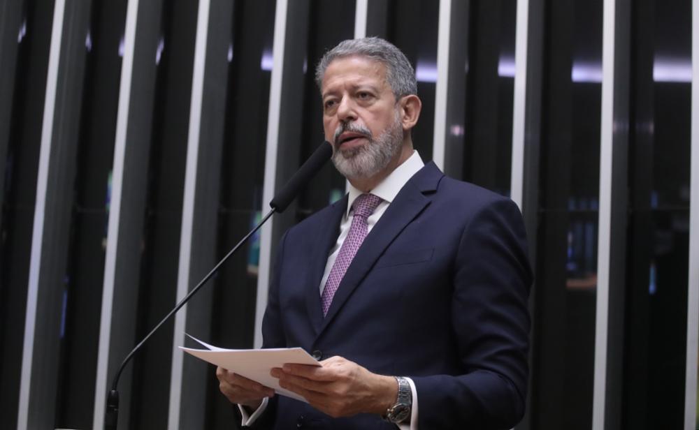 Relator da isenção do IR Arthur Lira, diz que gostaria de ter ‘avançado mais’ na tributação de dividendos