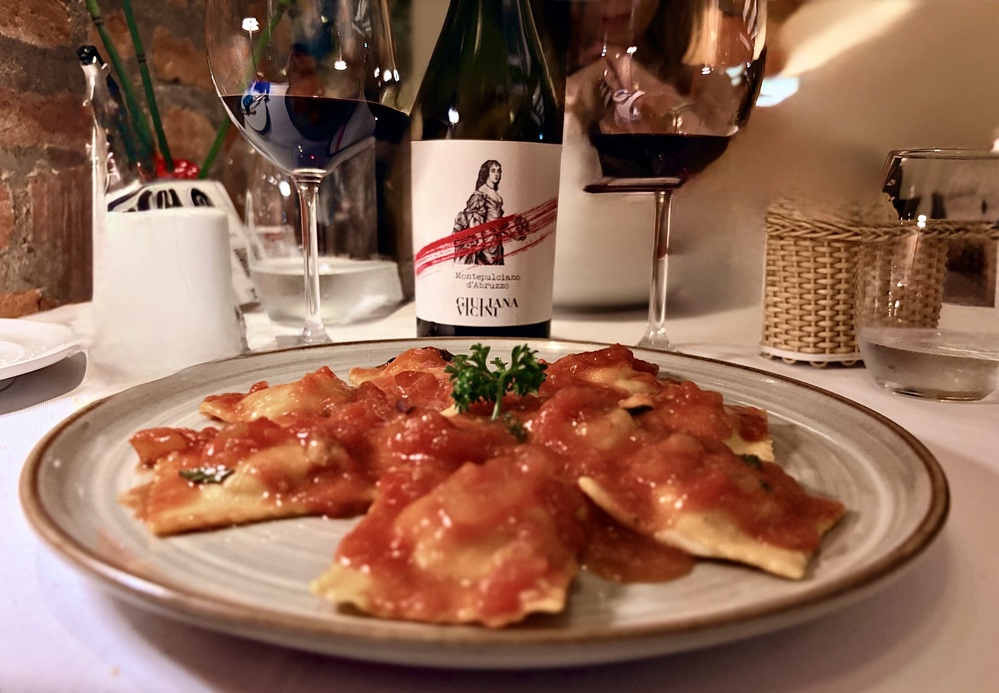 Molho à base de tomates e vinhos