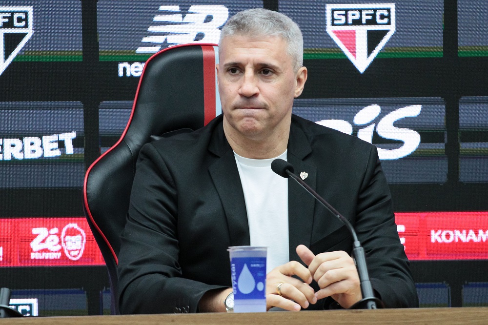 São Paulo demite o treinador Hernán Crespo