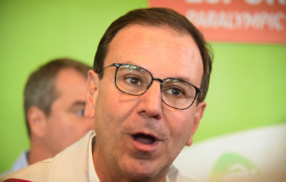Eduardo Paes conversa com diferentes partidos para disputa do governo do estado em 2026