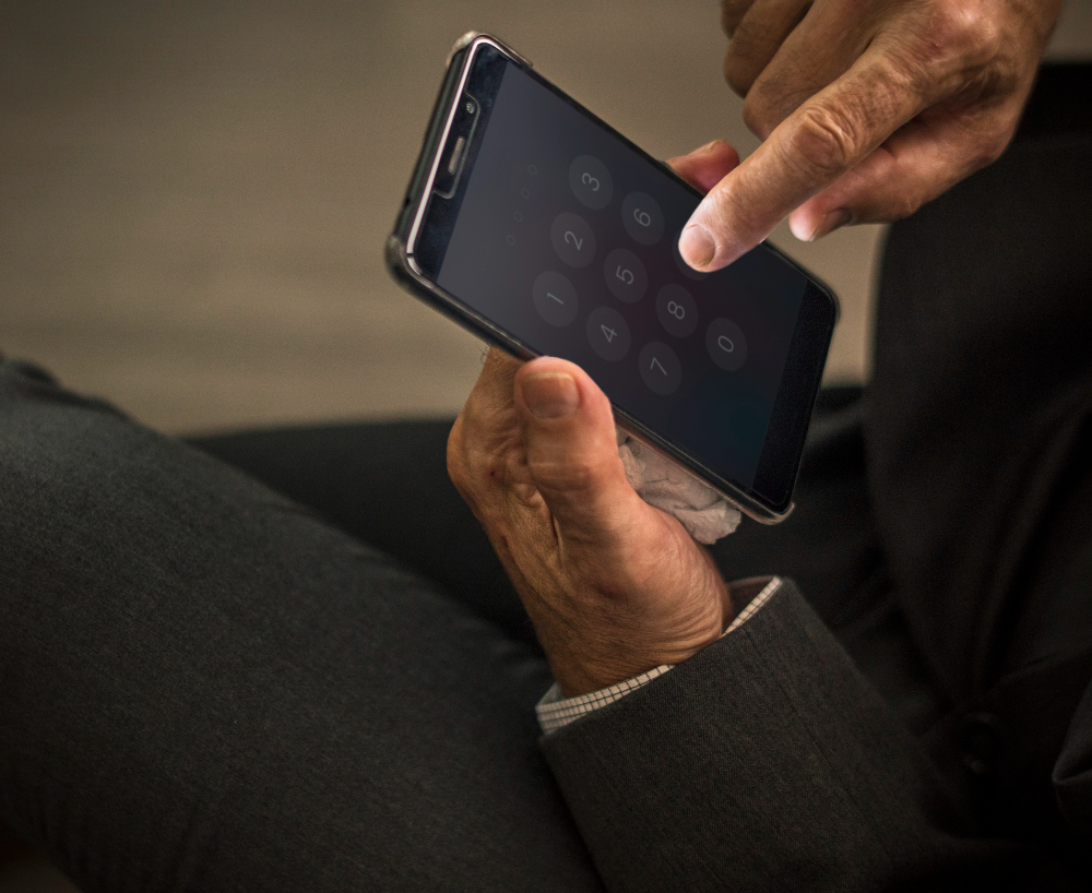 Será que o celular nos ouve?