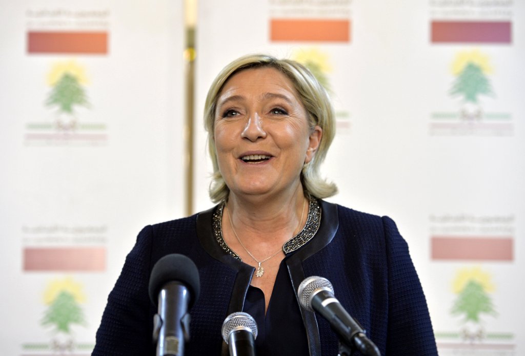 Le Pen critica ‘trumpificação’ de Macron: ‘Linguagem grosseira’