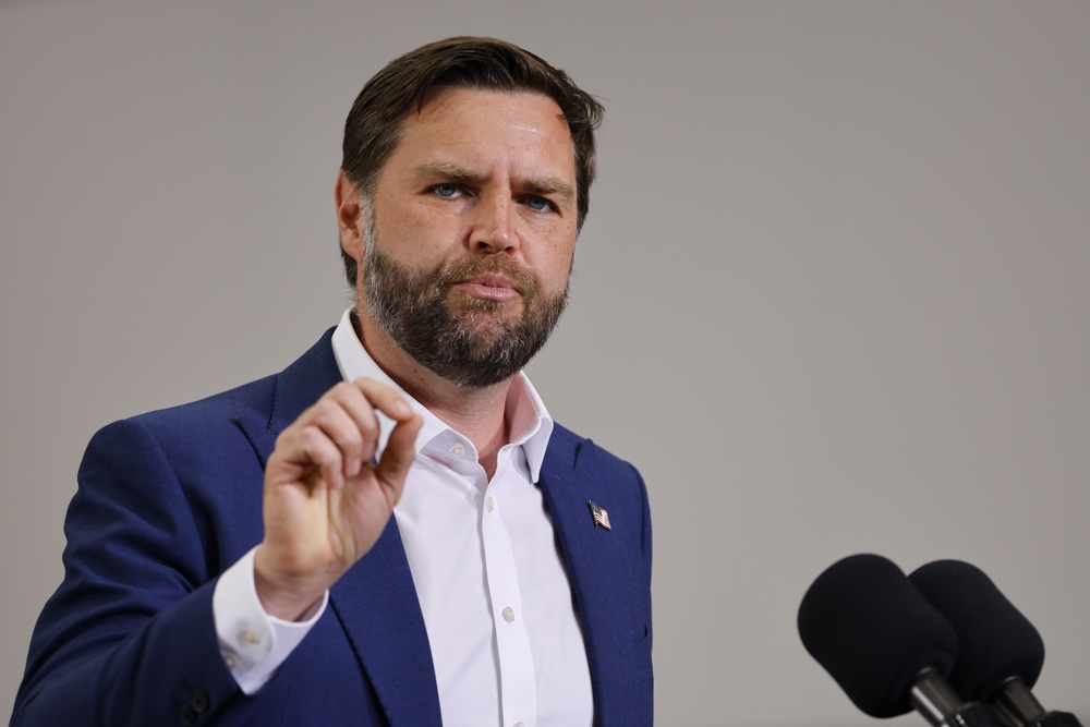 Europa deve assumir ‘maior parte do fardo’ da segurança da Ucrânia, diz Vance