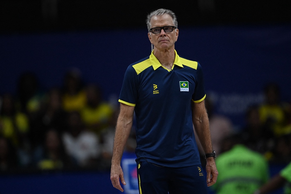 Brasil para no potente ataque da Polônia e disputará o 3º lugar da Liga das Nações de vôlei