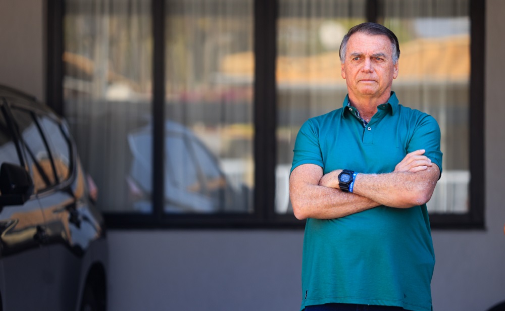 Pressão do Master sobre o STF aumenta chances de domiciliar a Bolsonaro, avaliam aliados