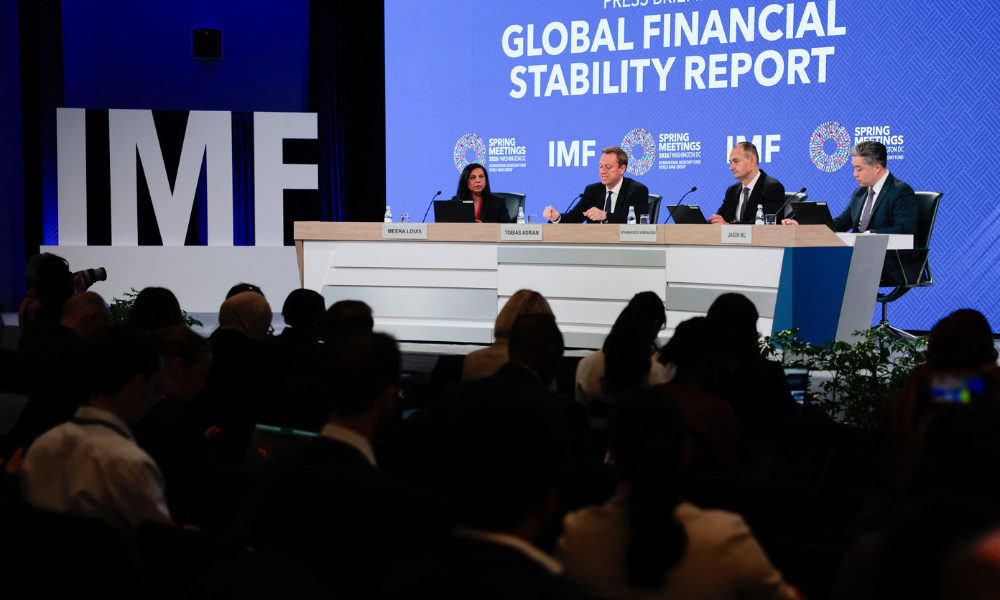 FMI eleva projeção de crescimento da economia do Brasil para 1,9% em 2026