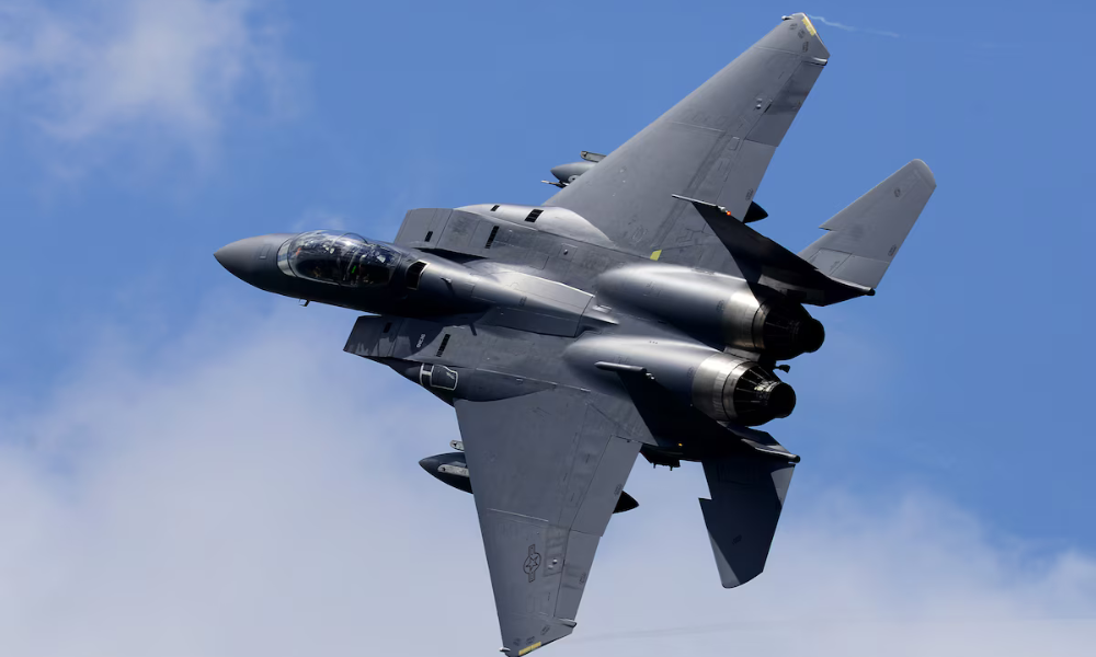 Defesa aérea do Kuwait derruba por engano três caças americanos