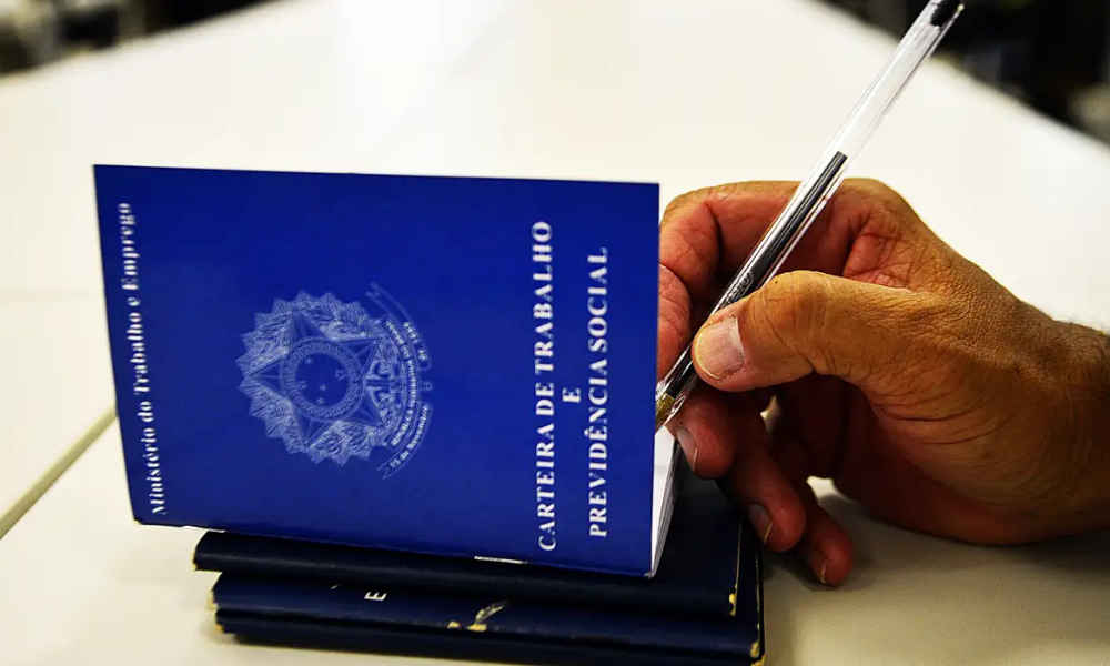 Taxa de desemprego recua, mas 66 milhões não querem trabalhar