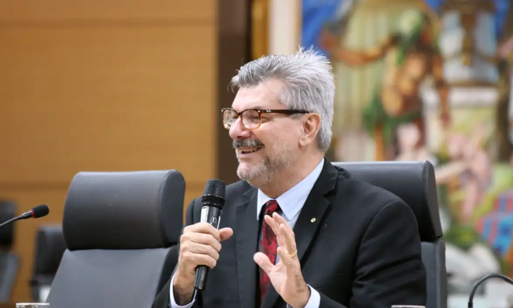 O tamanho da toga e o alcance da lei