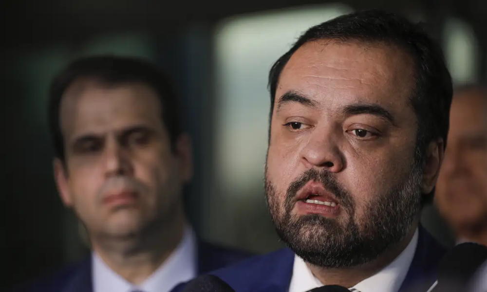 Quem governa o RJ após saída de Castro? Governador foi cassado pelo TSE