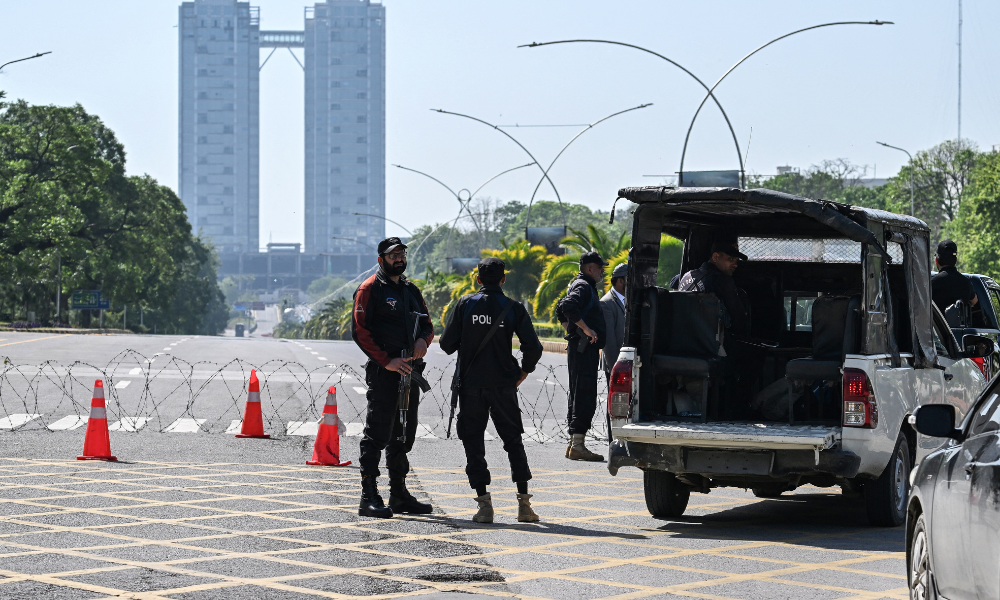 EUA e Irã se preparam para negociações de paz no Paquistão