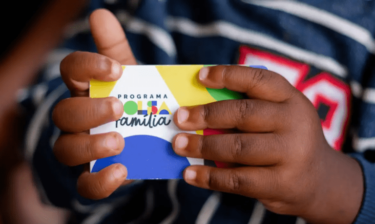 Bolsa Família aos beneficiários com Número de Inscrição Social (NIS)