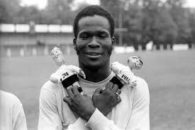 Saiba quem é o maior artilheiro do Haiti na história das copas do mundo e como ele fez história