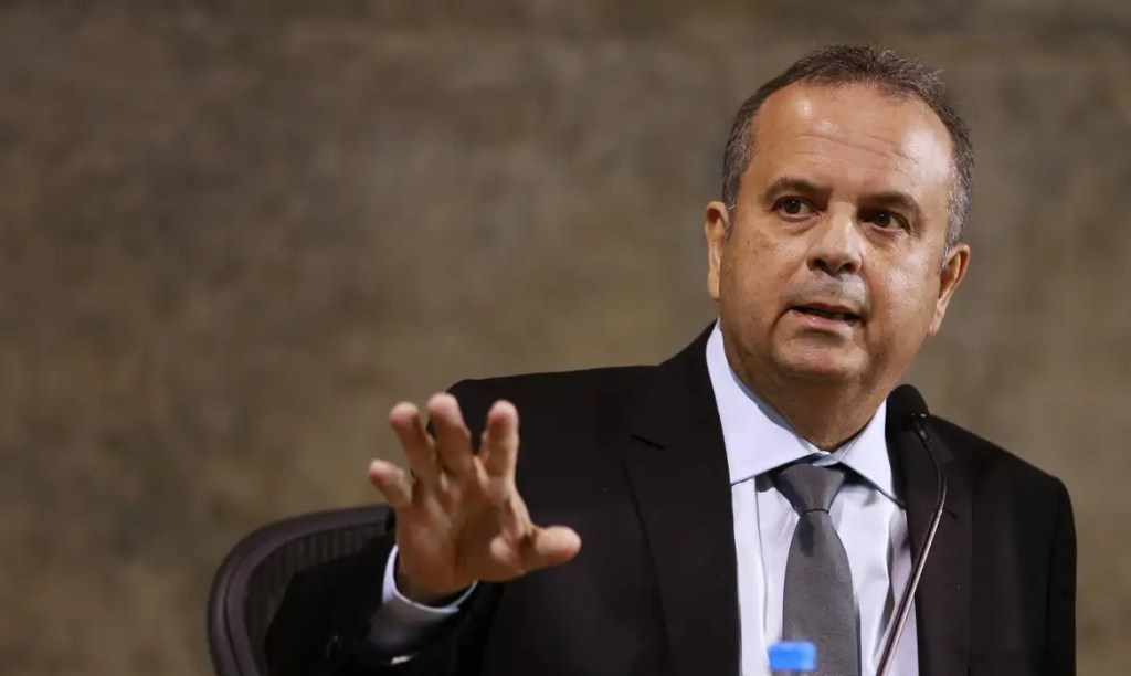 Marinho diz que Flávio pode ter ‘dois palanques’ no DF e abre caminho para Izalci