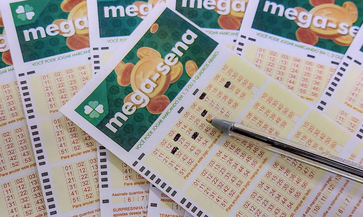 Mega-Sena: prêmio acumula e vai a R$ 38 milhões