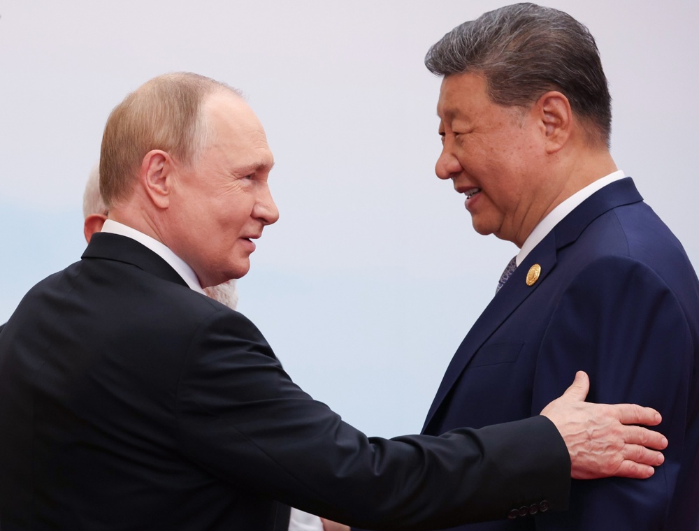 Putin chega à China para reforçar laços após visita de Trump