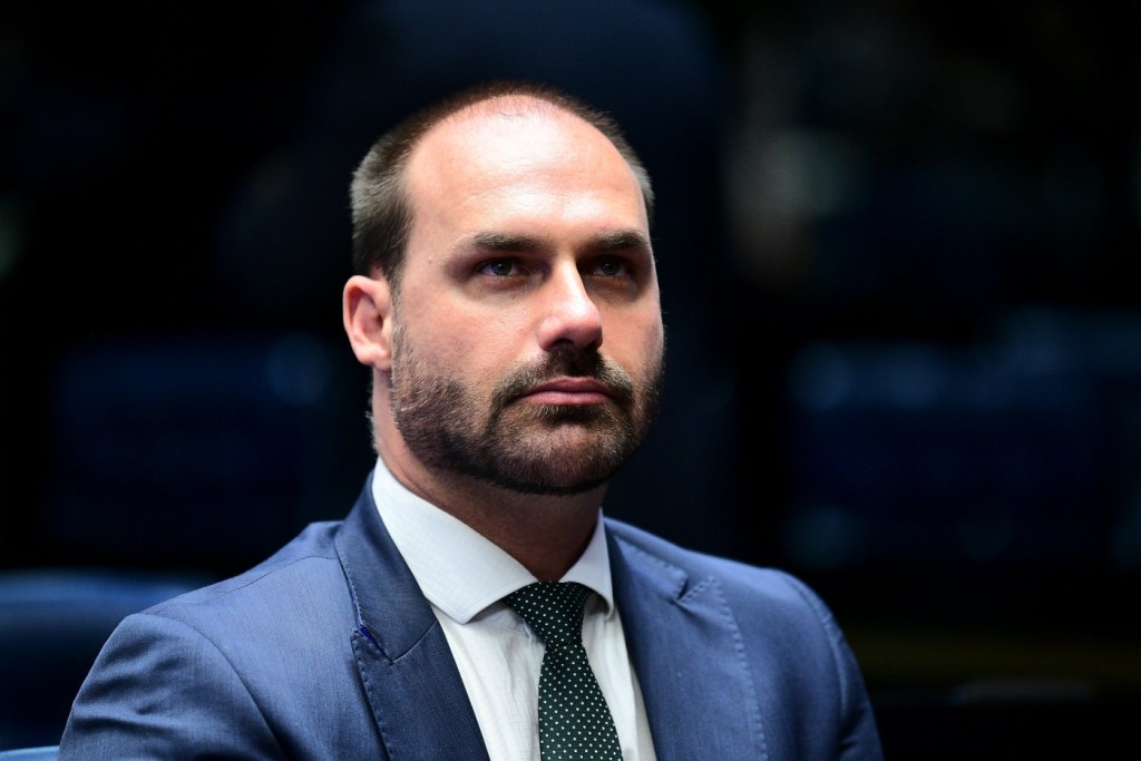 Falas de Eduardo Bolsonaro no CPAC amplia desgaste com Michelle