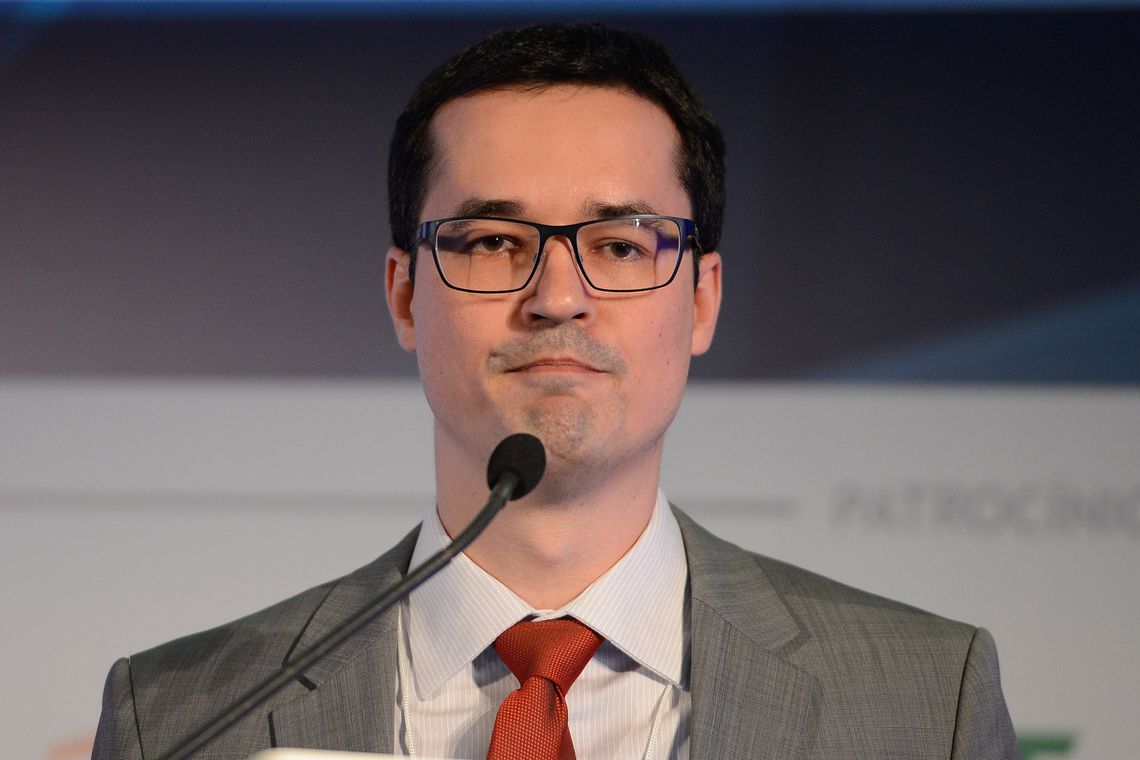 TSE suspende campanha de Deltan Dallagnol ao Senado e bloqueia recursos públicos