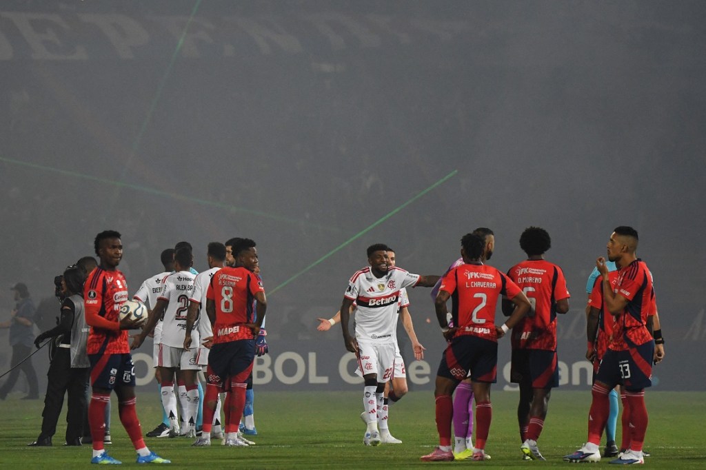 Conmebol cancela jogo Flamengo e Independiente Medellín após protestos