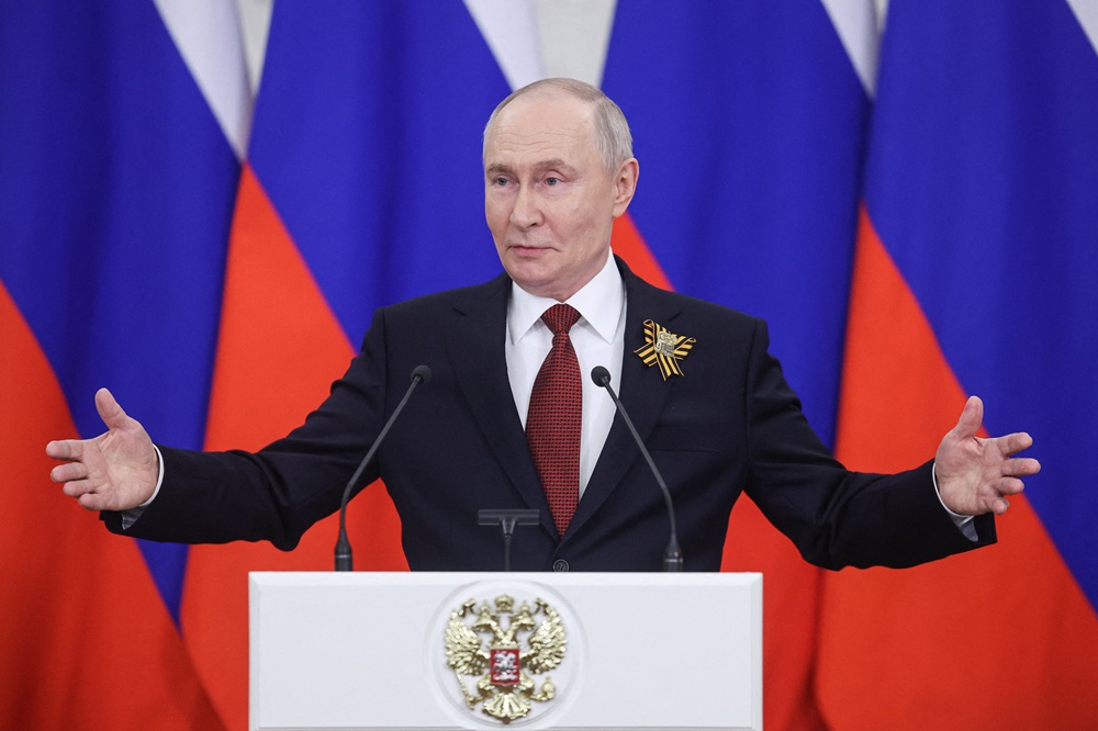 Putin diz que guerra na Ucrânia se aproxima do fim e critica Otan