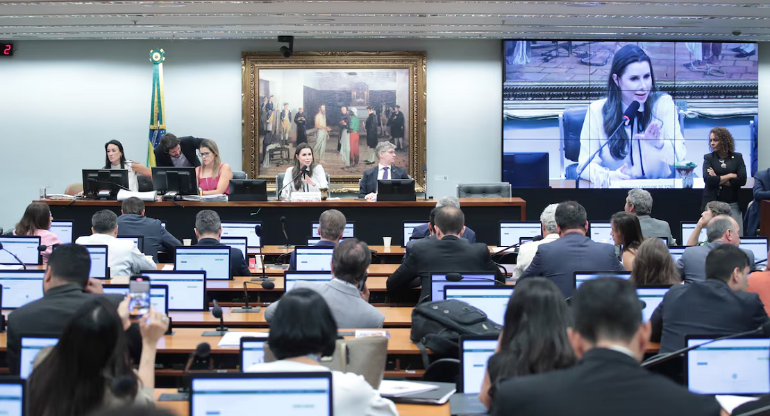 CCJ da Câmara vota nesta terça redução da maiorida