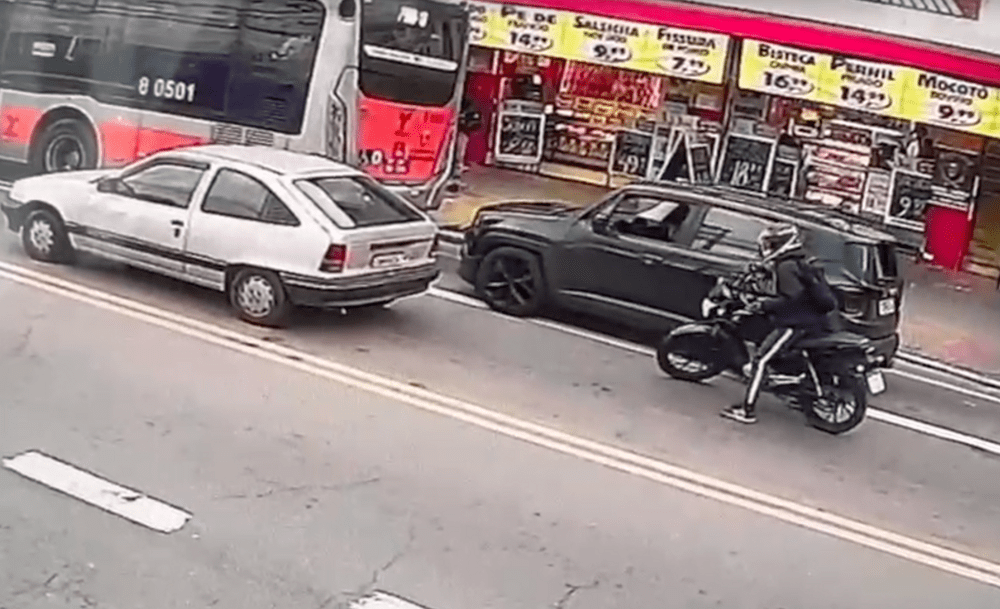 Veja momento em que piloto veterano do Globocop é morto em SP