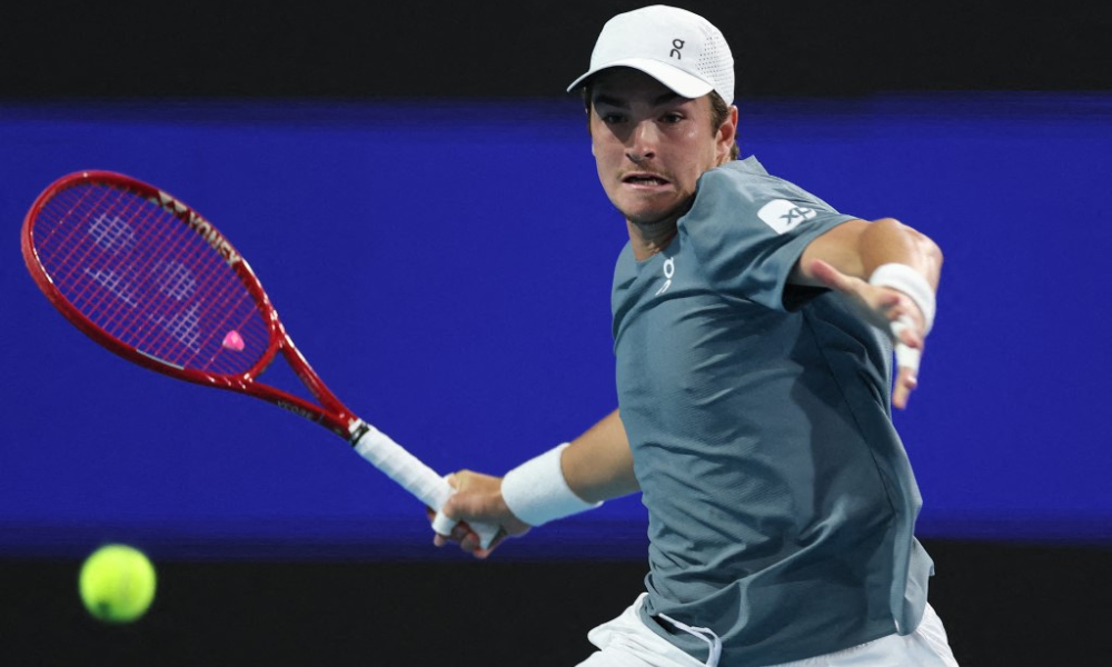 João Fonseca estreia neste domingo em Roland Garros contra o francês Luka Pavlovic