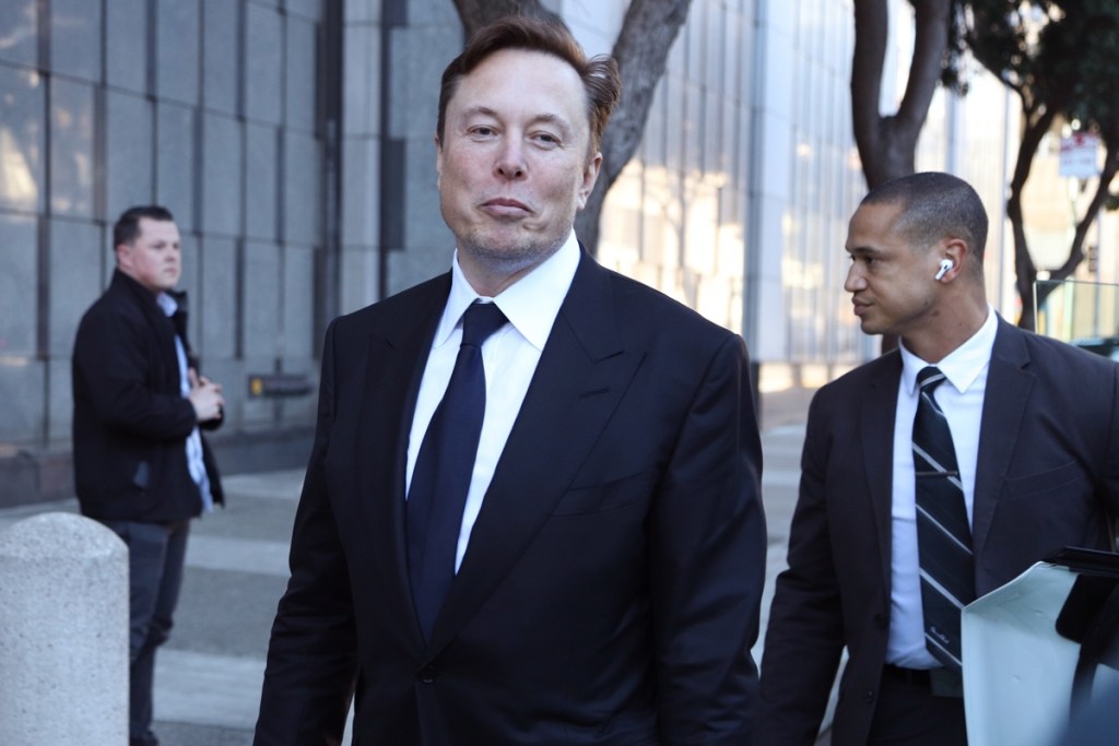 Elon Musk diz que vai recorrer após perder processo contra a OpenAI