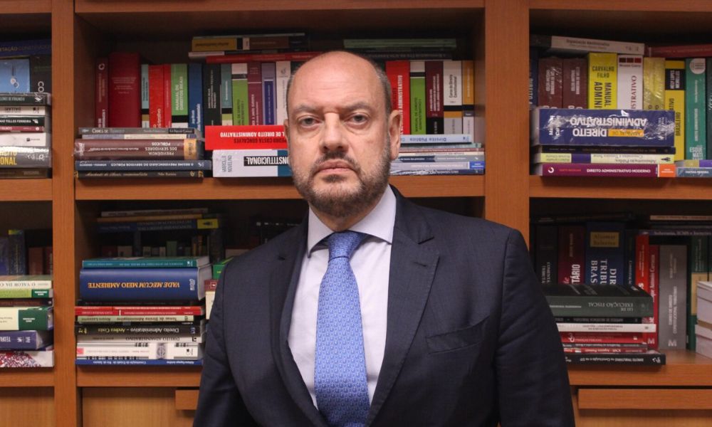 Varredura encontra grampos no gabinete do governador do Rio
