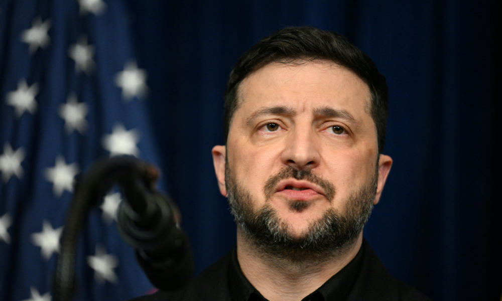 Zelenski estima que a guerra com a Rússia continuará pelo menos até novembro