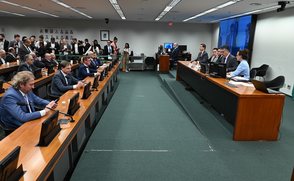 Relator da escala 6×1 prevê apresentar parecer em 20 de maio e votar no dia 26