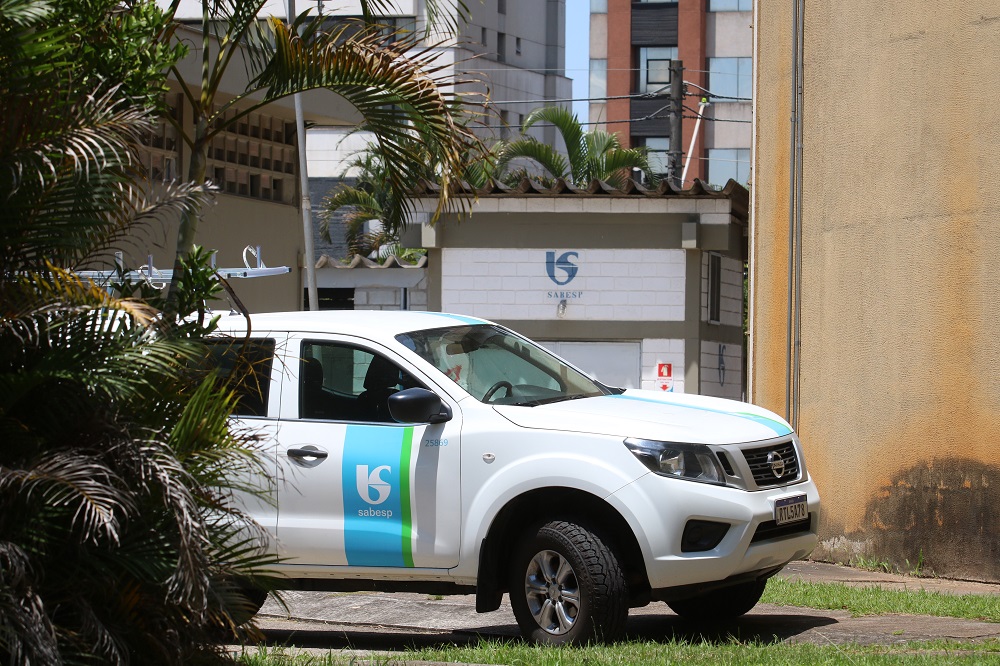Sabesp tampa cratera que se abriu após obra em Osasco