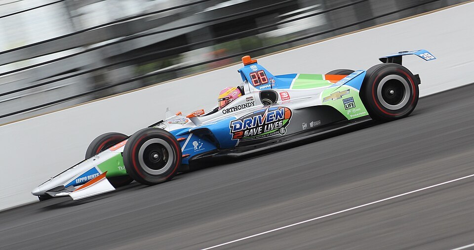 Legado Brasileiro na IndyCar: A Trajetória dos Campeões e Ídolos do Automobilismo - QTU Questões do Universo