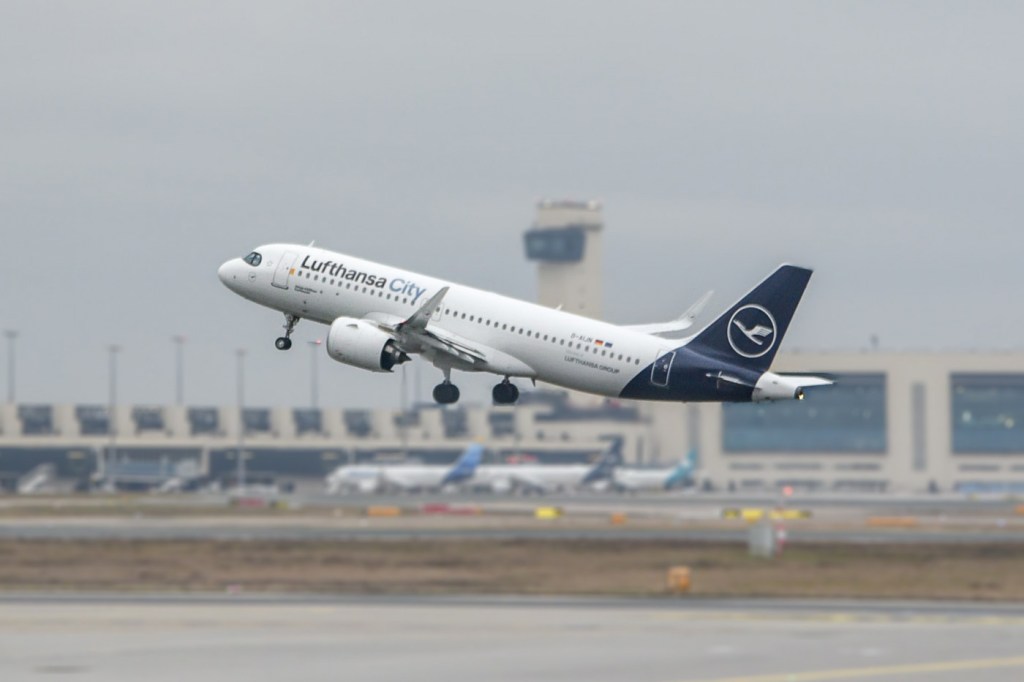 Governo prorroga redução de PIS/Cofins sobre querosene de aviação