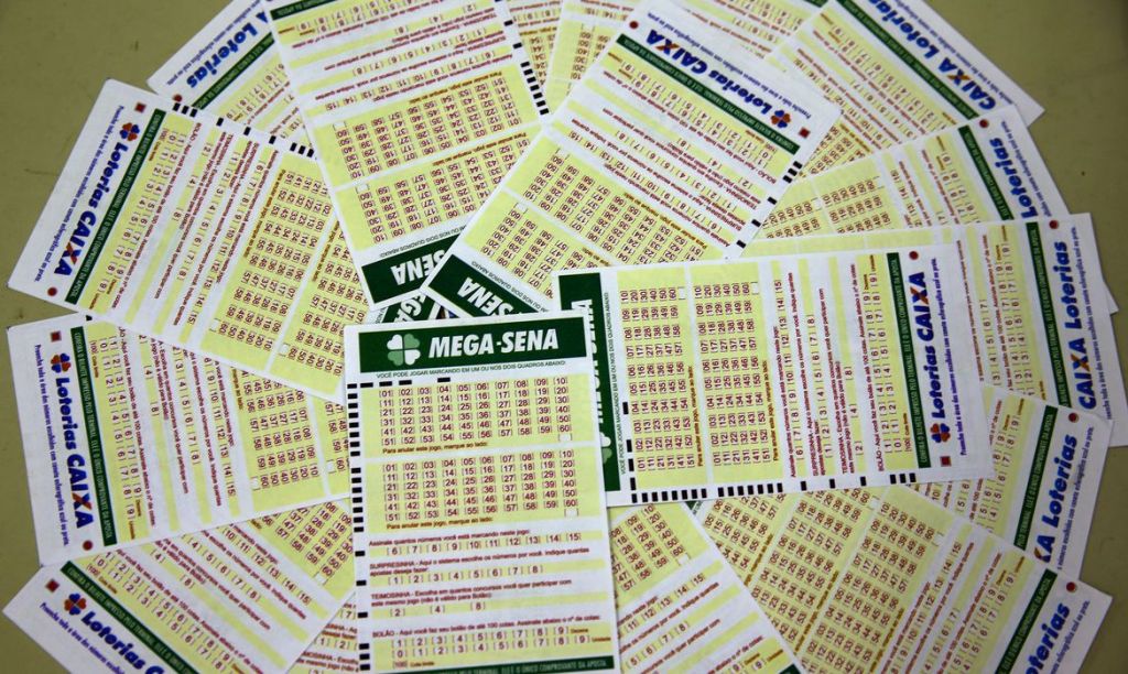 Mega-Sena acumula e prêmio de edição de aniversário vai a R$ 300 milhões