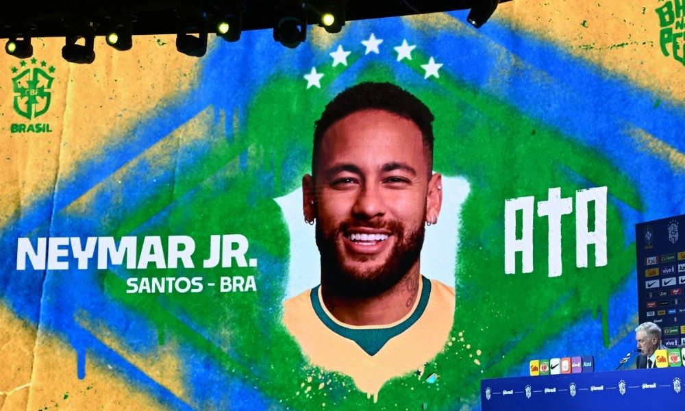 Com Neymar, Panini lança kit de atualização do álb