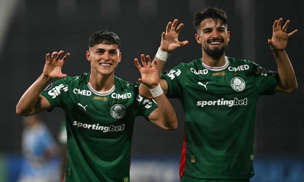 Palmeiras bate Sporting Cristal e assume ponta na Libertadores