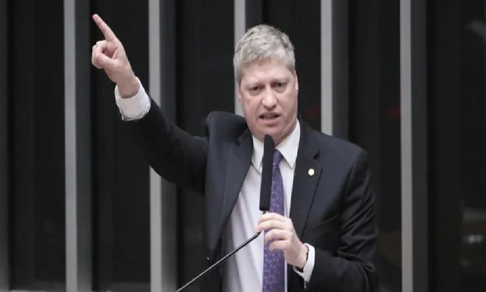 Van Hattem diz que começará mandato no Senado trabalhando por impeachment de Gilmar Mendes