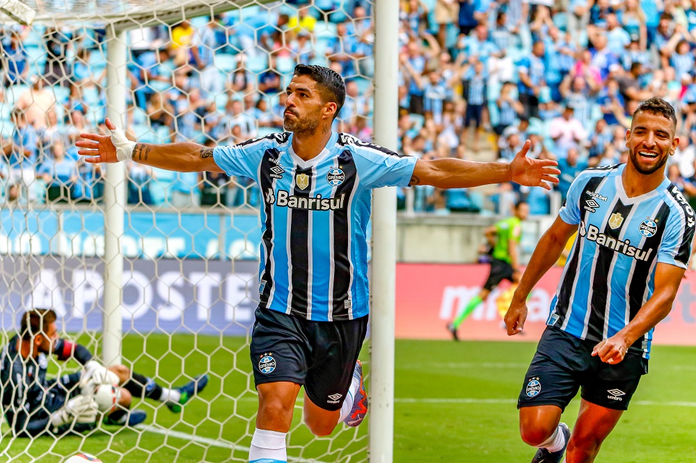 O atacante que superou Suárez e se tornou o maior goleador uruguaio em mundiais