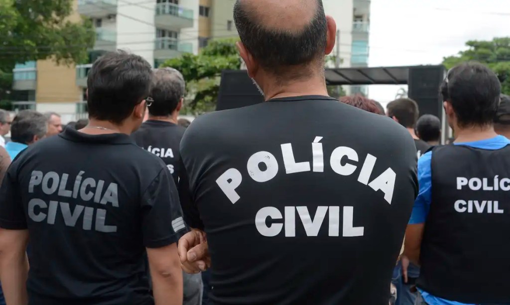 Polícia Civil pede autorização de Moraes para intimar Bolsonaro após arma apreendida