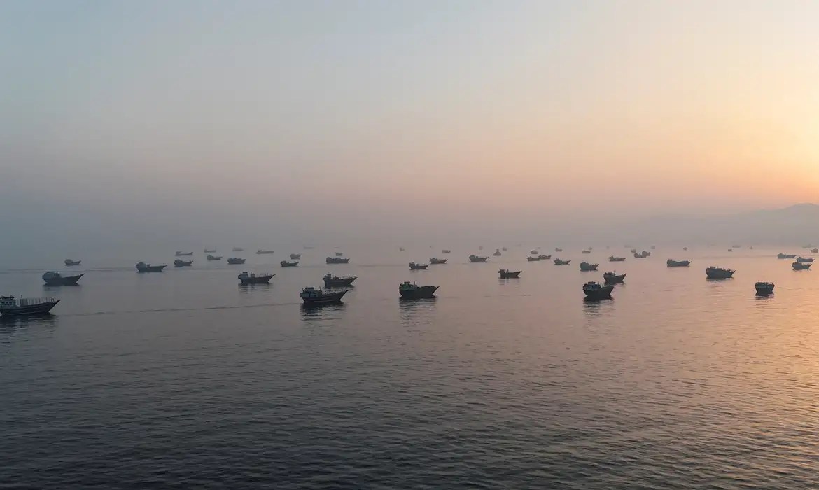 Irã diz ter atacado dois navios americanos no Golfo Pérsico