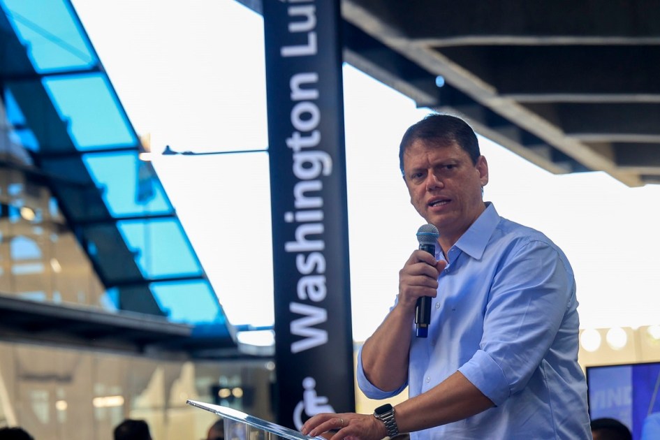 Tarcísio de Freitas participa de inauguração de estação da Washington Luís