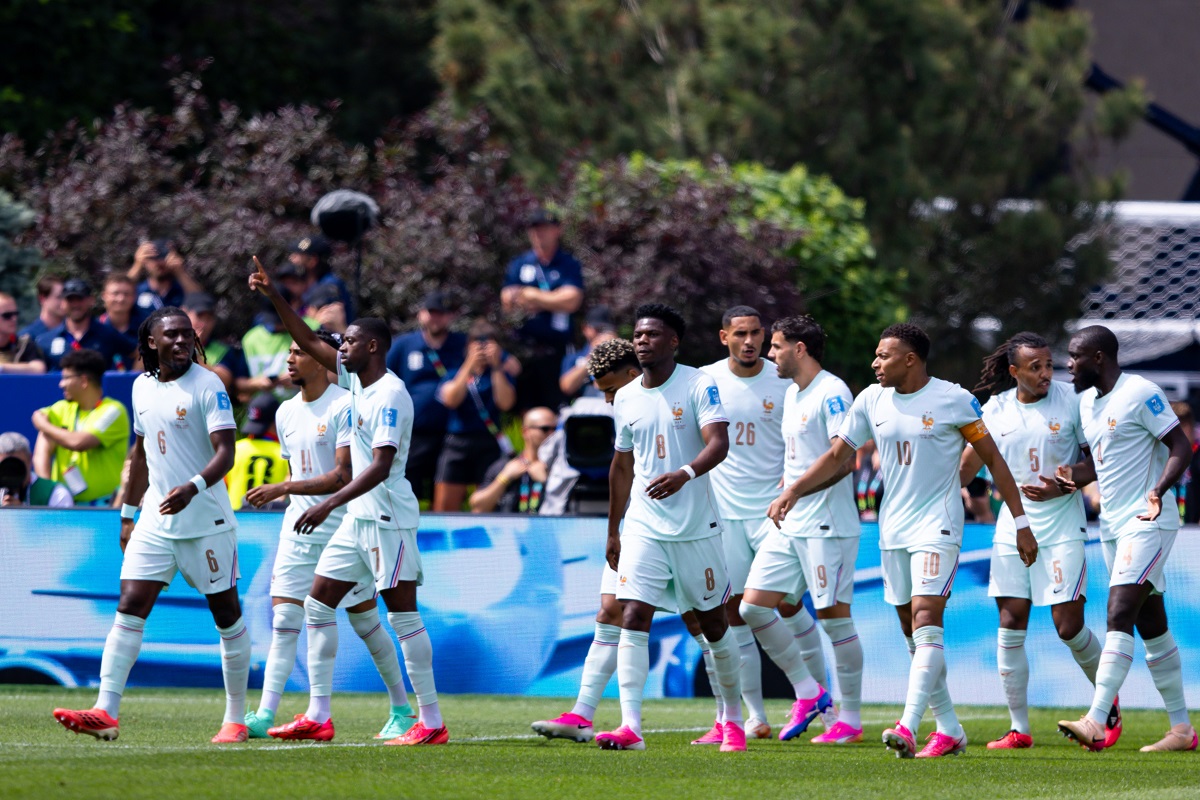 Com hat-trick de Dembélé, França atropela a Noruega na Copa do Mundo