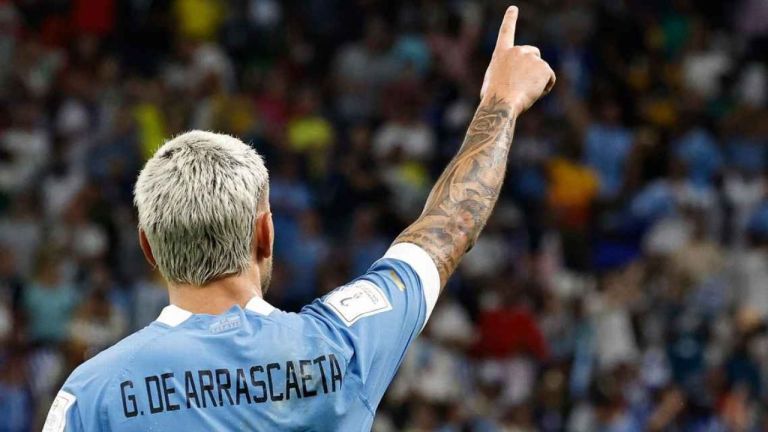 Arrascaeta comemora gol do Uruguai contra Gana durante Copa do Mundo