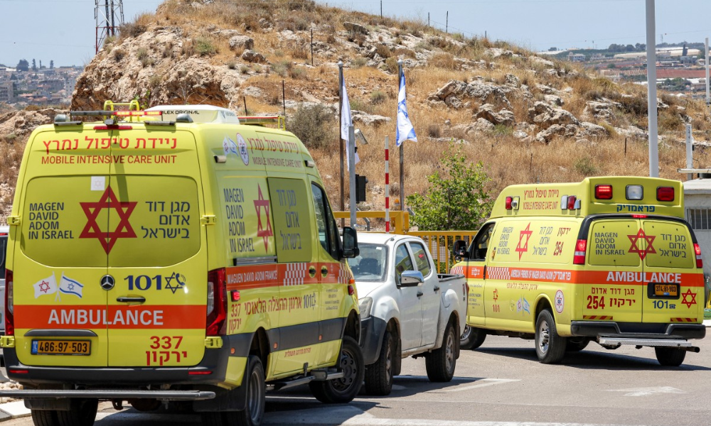 Ataque a tiros mata um e fere cinco em Israel; suspeito é mo